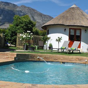 Roundhouse Guesthouse